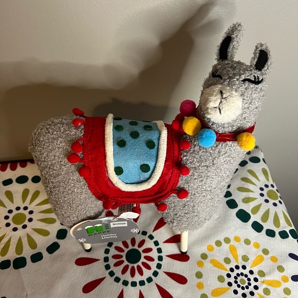 NWT Holiday Llama Decor - Picture 2 of 5
